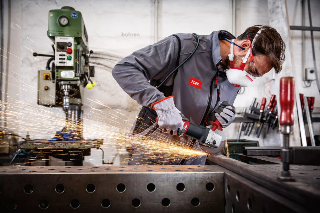 L 12-11 125 1200 Watt Winkelschleifer, universell einsetzbar, 125 mm