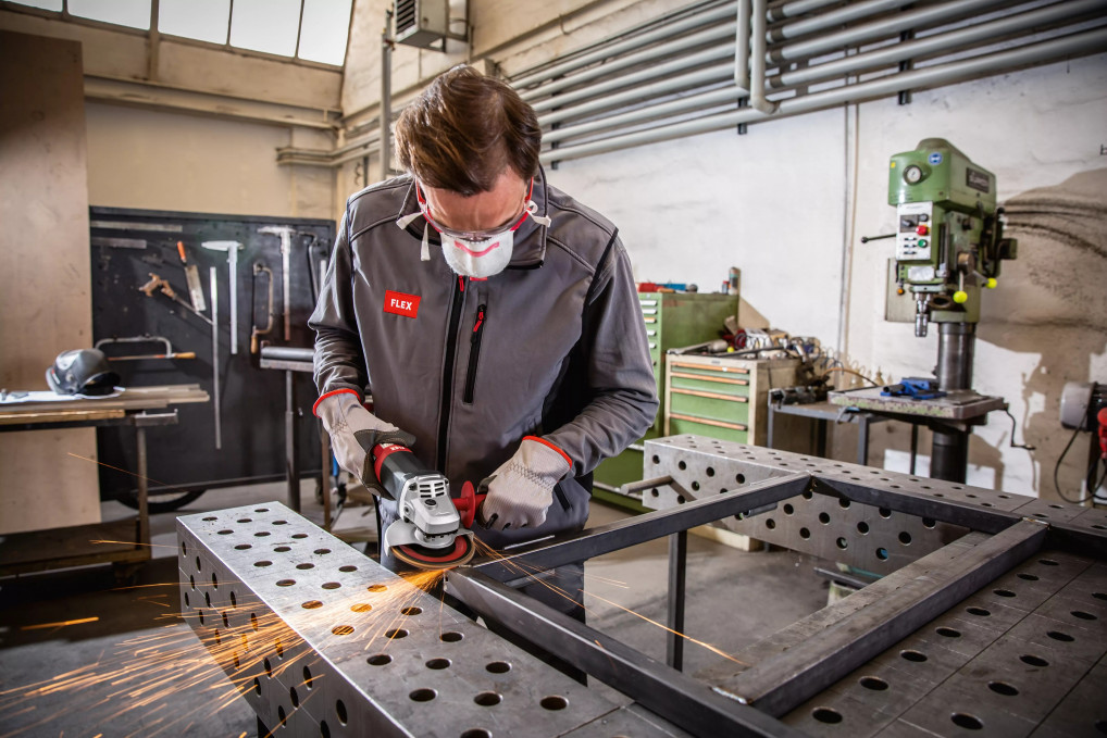 L 12-11 125 1200 Watt Winkelschleifer, universell einsetzbar, 125 mm