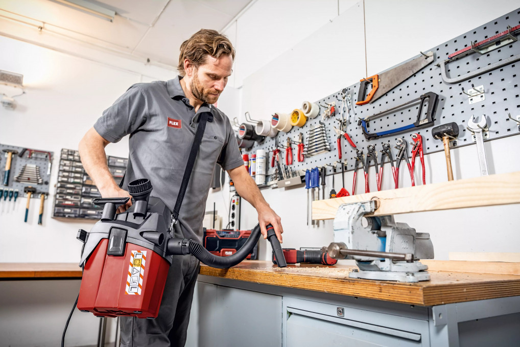 VC 6 L MC Kompakt Sauger mit manueller Filterabreinigung, 6 l, Klasse L