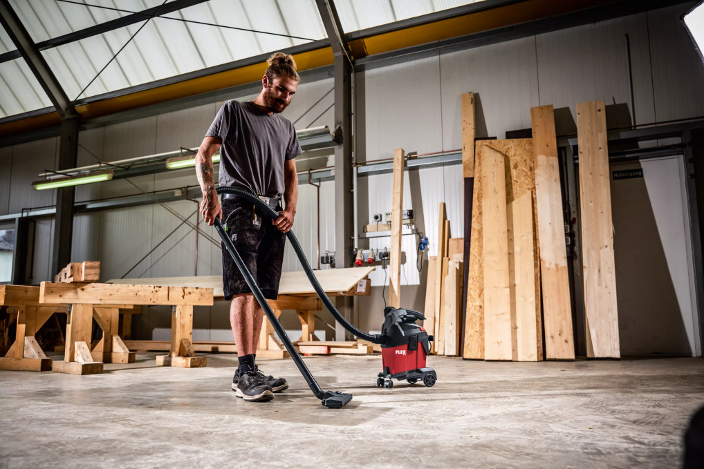 VC 6 L MC Kompakt Sauger mit manueller Filterabreinigung, 6 l, Klasse L VC 6 L MC Kompakt Sauger mit manueller Filterabreinigung, 6 l, Klasse L