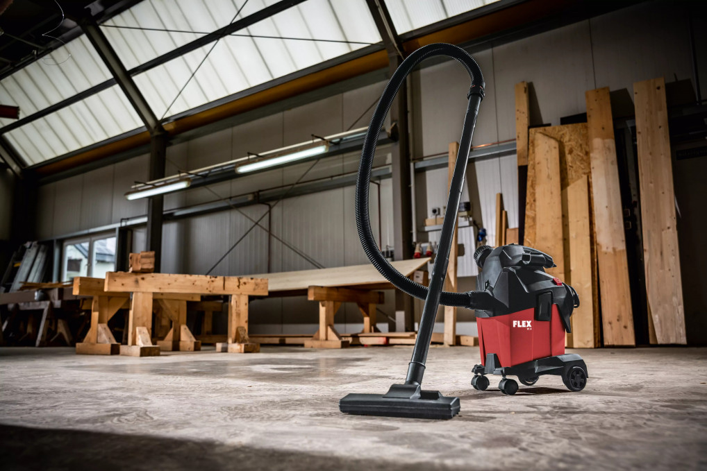 VC 6 L MC Kompakt Sauger mit manueller Filterabreinigung, 6 l, Klasse L