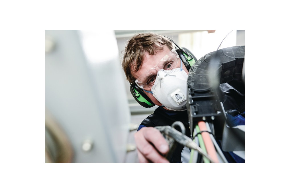 Gehörschutz PELTOR™ X1A EN 352 1:2020 SNR 27 dB Kopfbügel elektr.isol. Gehörschutz PELTOR™ X1A EN 352 1:2020 SNR 27 dB Kopfbügel elektr.isol.