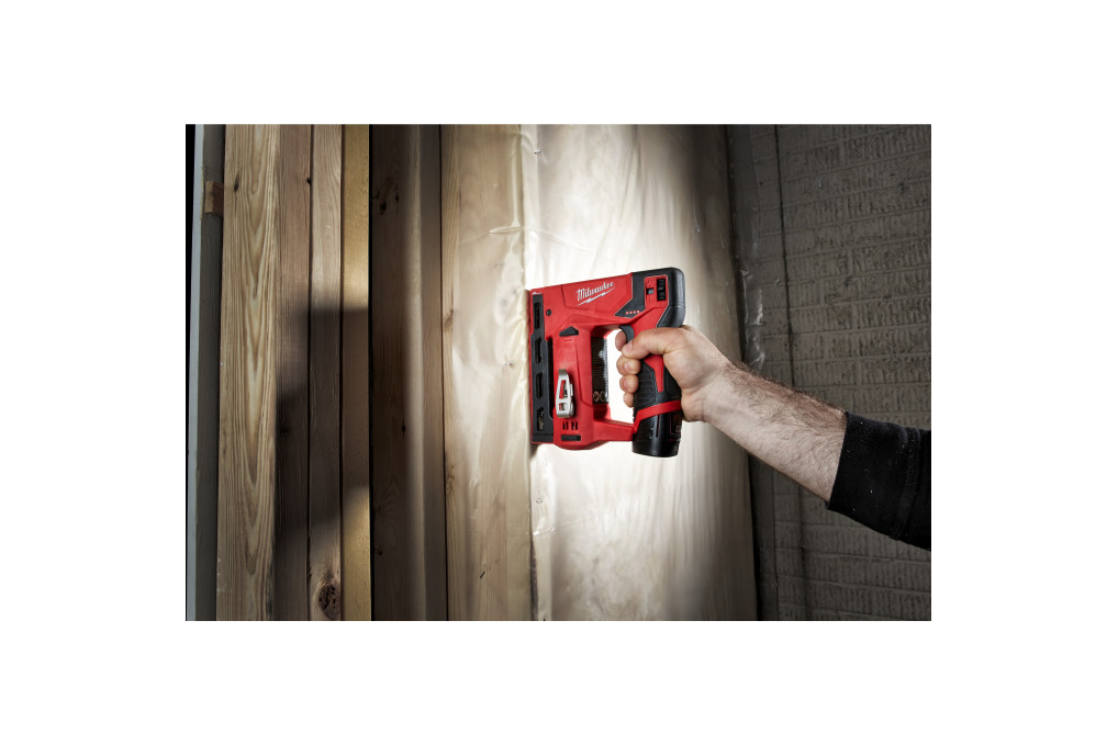 M12BST-0 AKKU-TACKER