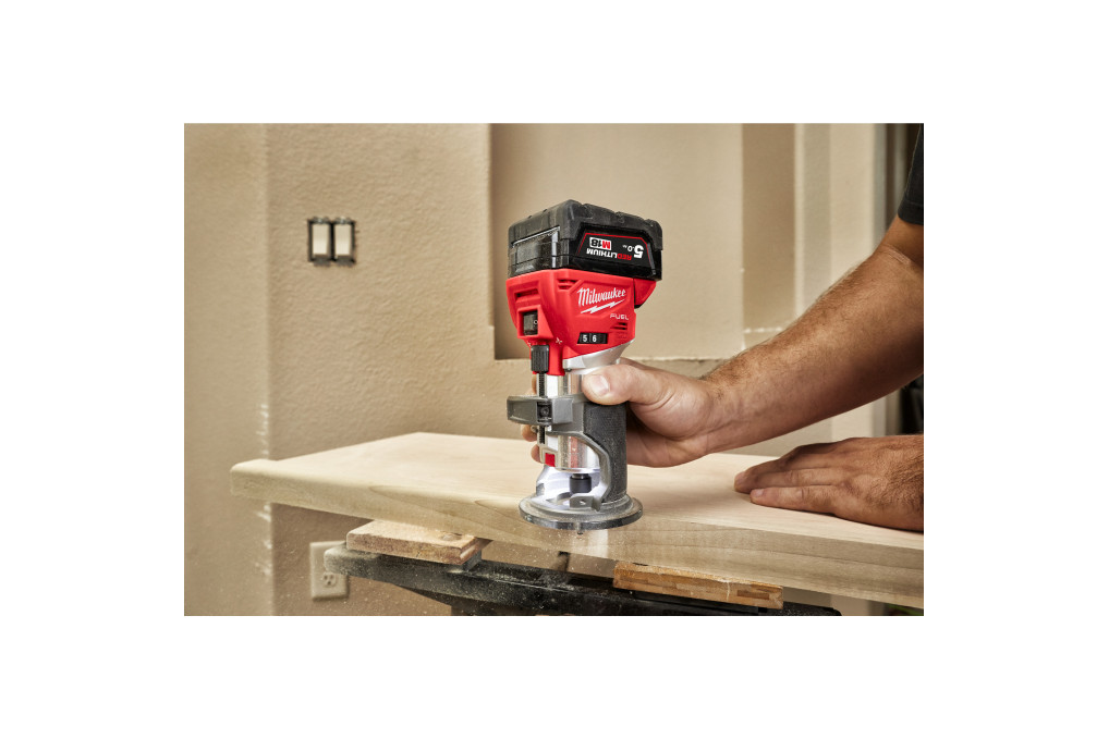 M18FTR8-0X AKKU-OBERFRAESE