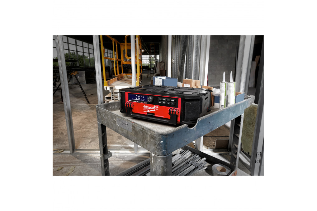 M18PRCDAB+-0 PACKOUT Radio m. Ladef. M18PRCDAB+-0 PACKOUT Radio m. Ladef.