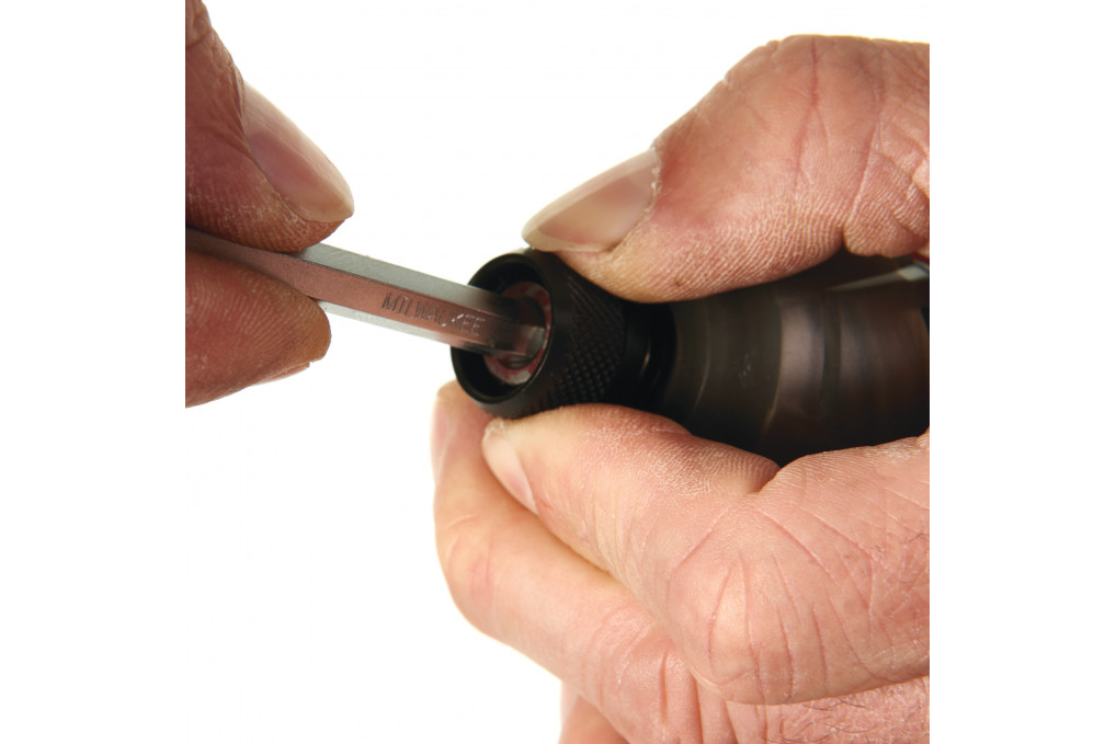 M18FQID-0X Akku-Impulsschrauber M18FQID-0X Akku-Impulsschrauber